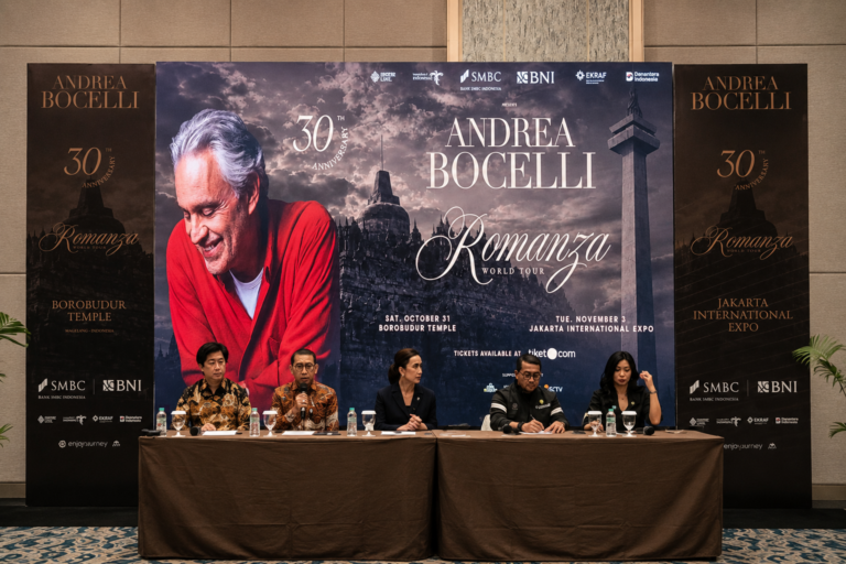 Andrea Bocelli 30 Tahun Album Romanza di Borobudur