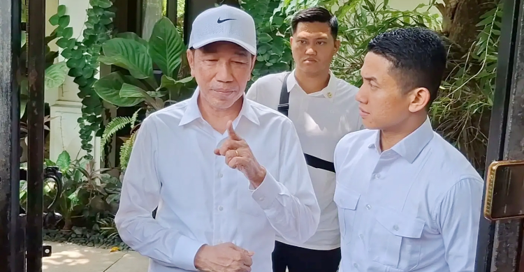 ijazah-sma-gibran-digugat-ke-mk-jokowi-kita-ikuti-proses-hukum_327546