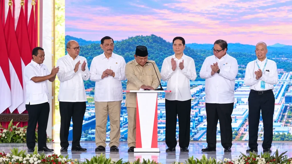 indonesia-ekspor-perdana-baterai-kendaraan-listrik-disaksikan-prabowo-1791443252