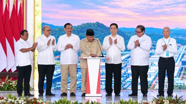 indonesia-ekspor-perdana-baterai-kendaraan-listrik-disaksikan-prabowo-1791443252